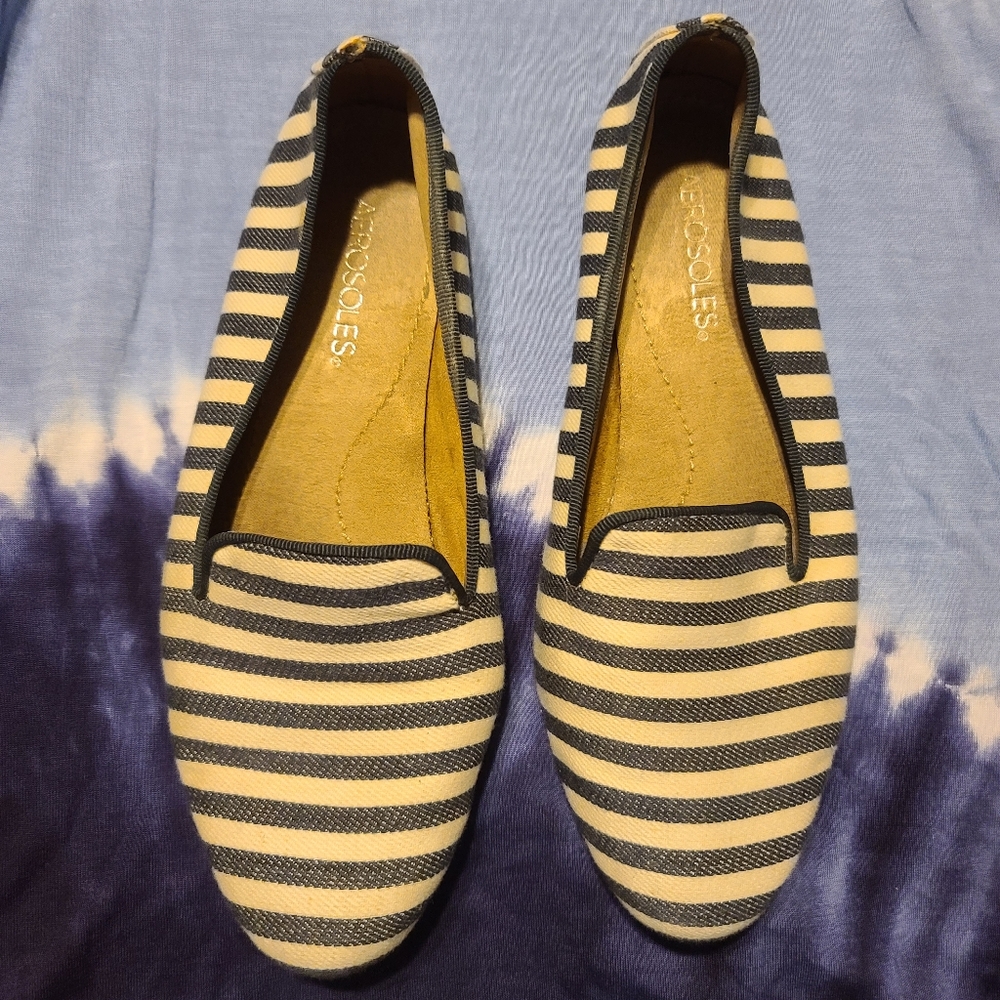 Aerosoles slip on shoes